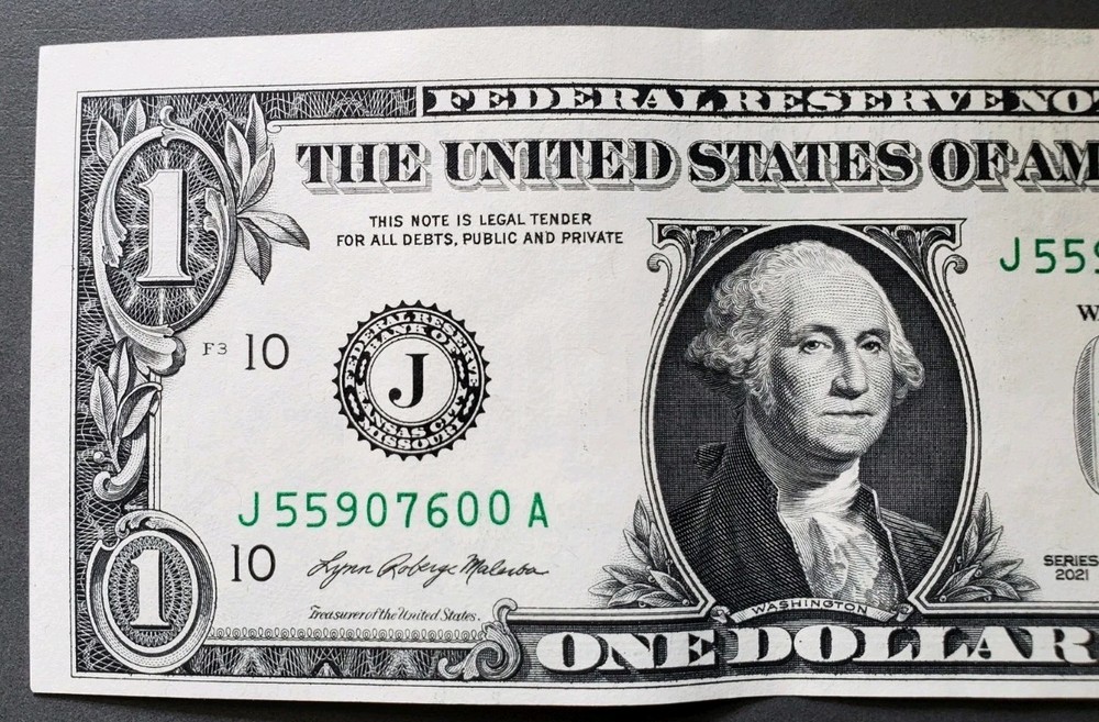 Misaligned, Miscut One Dollar bill US Currency Off center Error Different Cut
