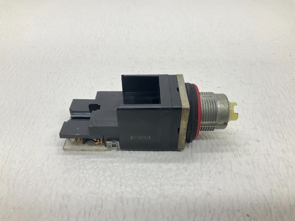 Allen Bradley 800MR-HX2B Selector Switch Ser. A 800MR (TSC)