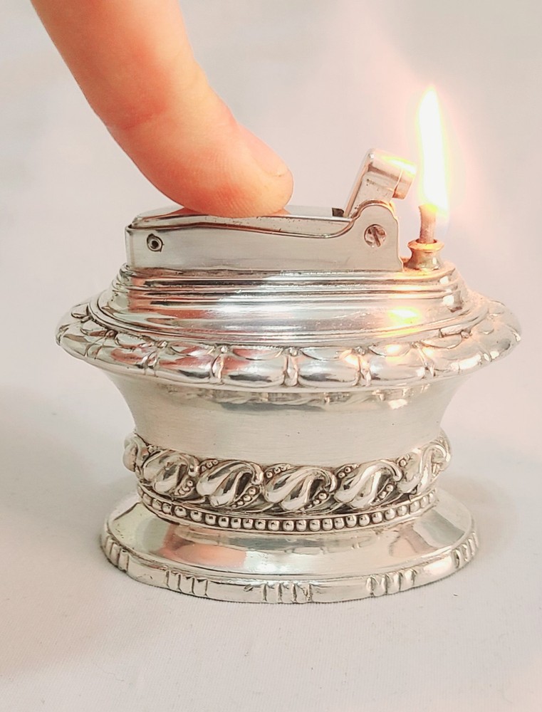 Vintage Silver Plate Ronson  "WALDORF" Table Lighter Working Condition