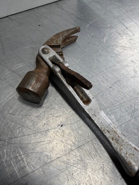 VINTAGE 1- FLEX CLAW HAMMER - UNBRANDED - 2 MORE FREE