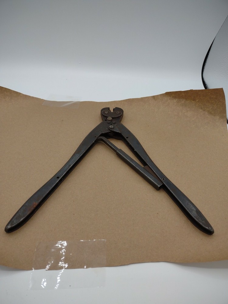 AMP Portable Crimp Tool 18-14 type F