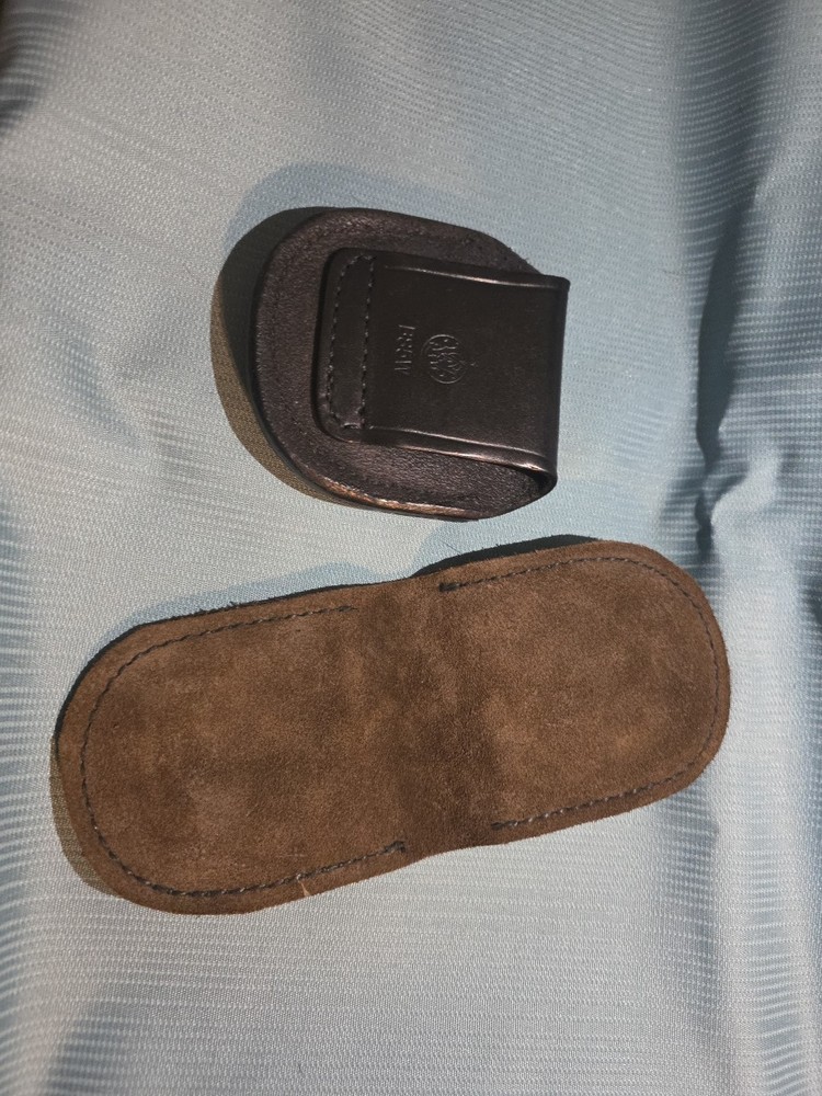 Handcuff holsters