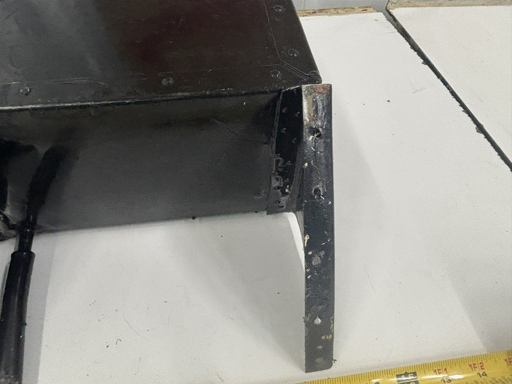 Luscombe Model 8 Battery Housing Box
