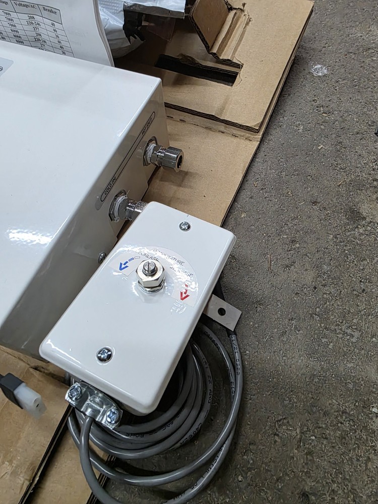 Chronomite E-80FS/208 Instant-Temp Thermostatic Tankless Water Heater