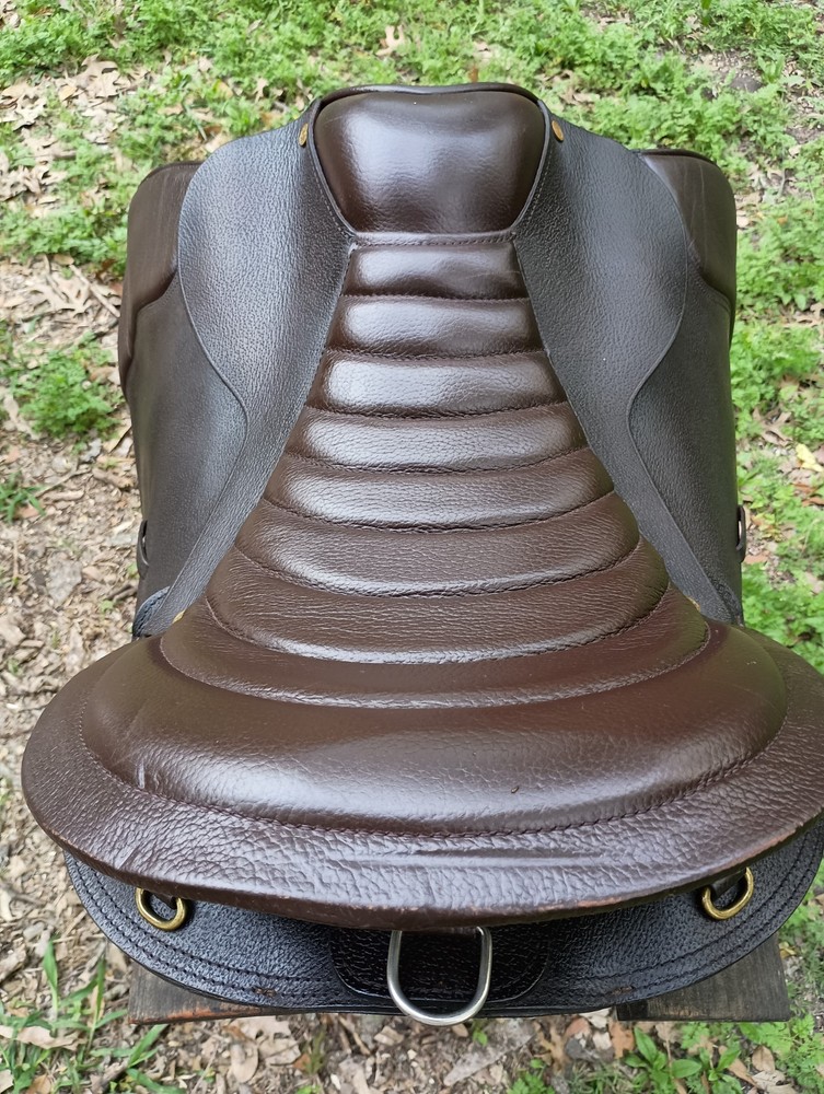 18.5” Collegiate Marathon Endurance Saddle