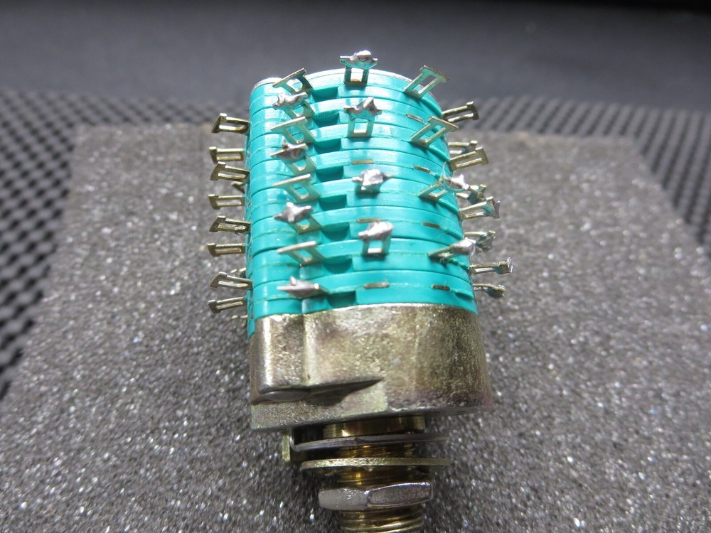 Electroswitch C4D0412N-A Rotary Switch 4 Position 12 Pole See Description