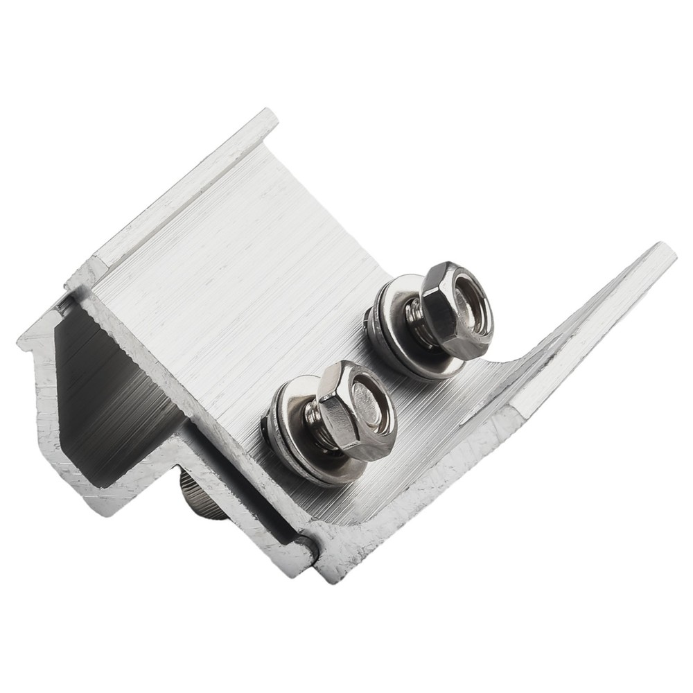 Professional Looking Solar Panel Roof Mounting Clips for Enhanced Appearance