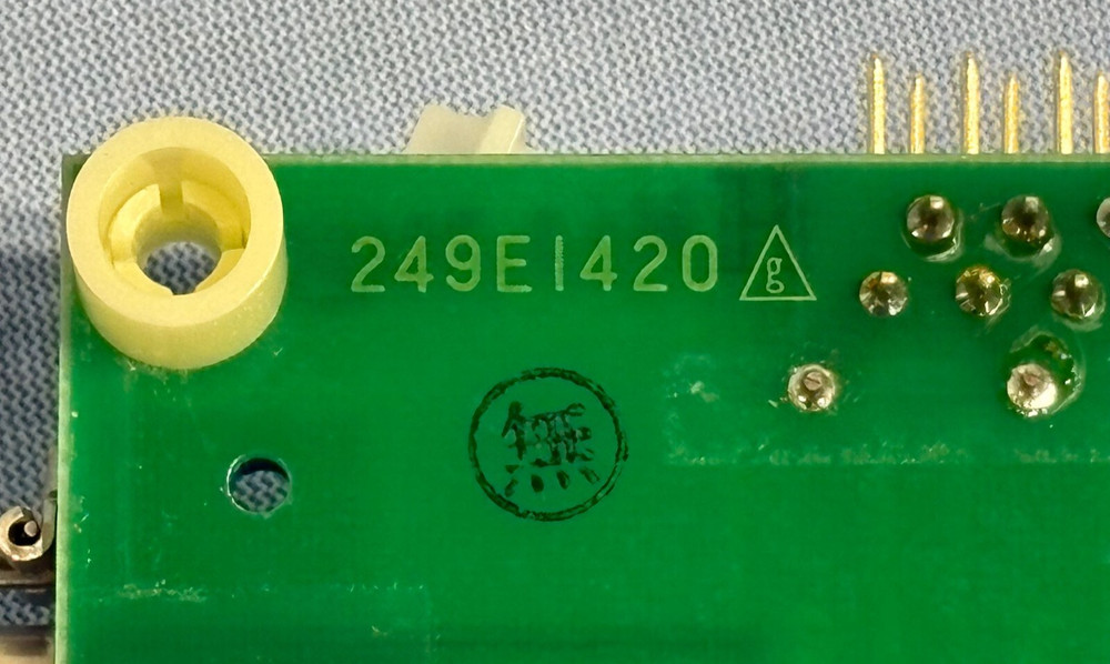 Hitachi SEM Scanning Electron Microscope S-2460N AL24-LaB6 PCB Board 49E-1430