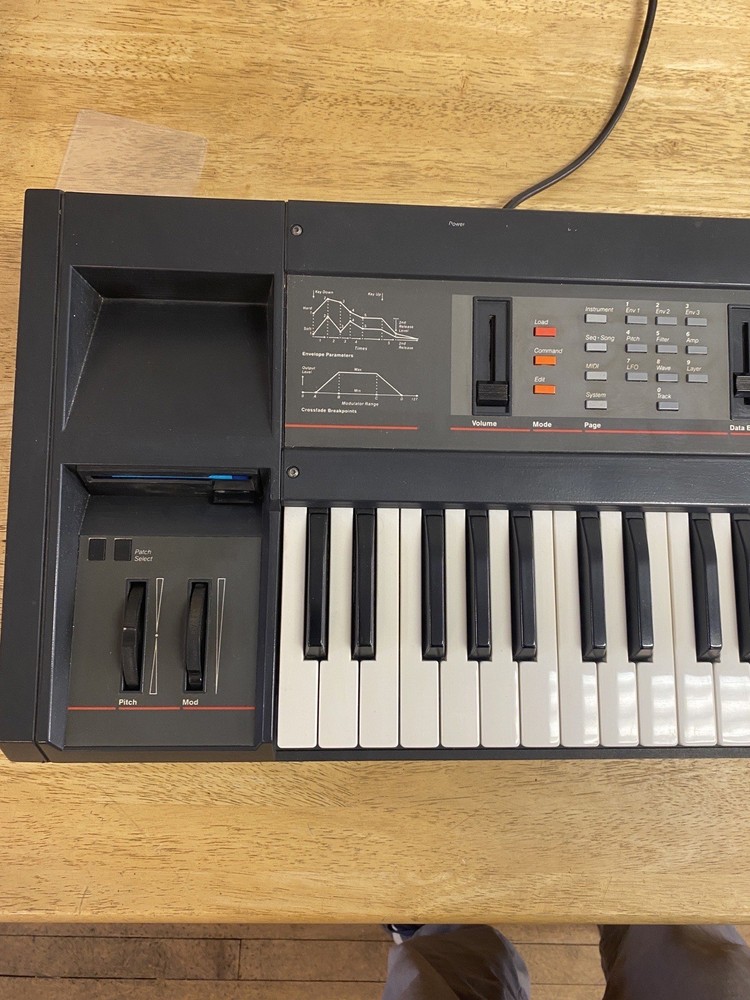 Ensoniq EPS Performance Sampler Keyboard