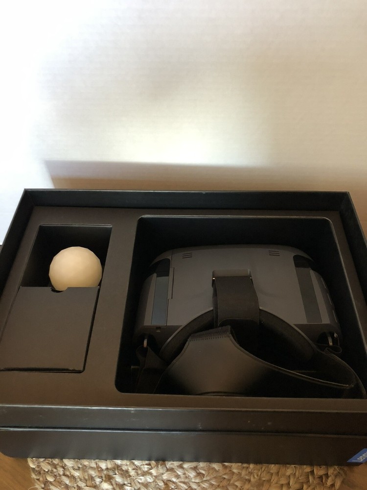 Star Wars Jedi Challenges VR Headset, Lightsaber, Controller & Tracking