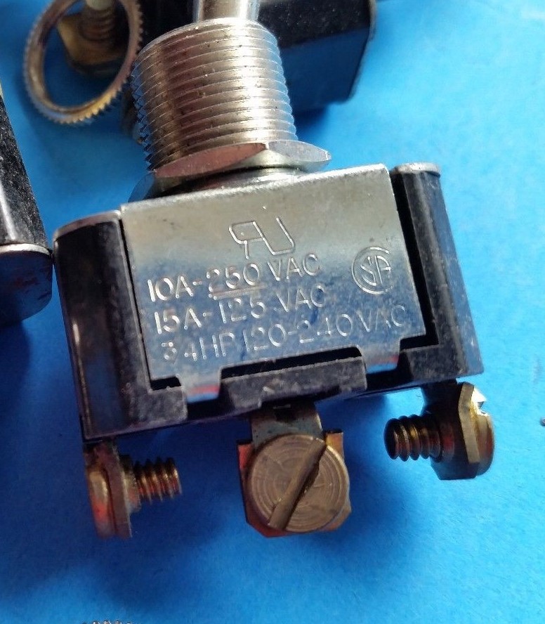 Carling On Off Toggle Switch 2PDT 10A * NOS