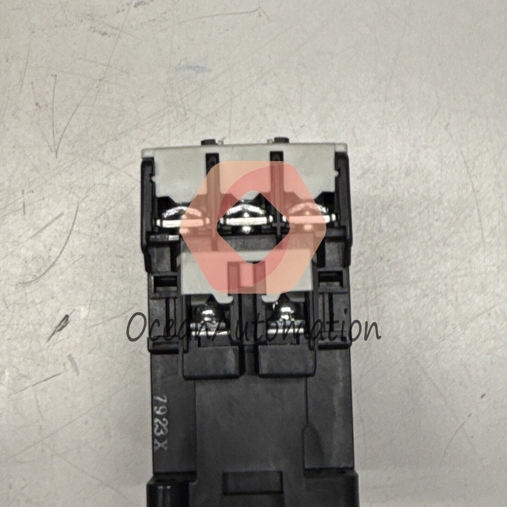 NEW IN BOX 1pcs SC-E05A FUJI AC Contactor AC220V