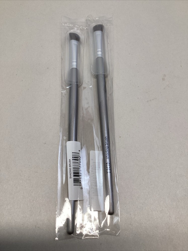 TIGI Cosmetics Shading Brush New 2 Pack