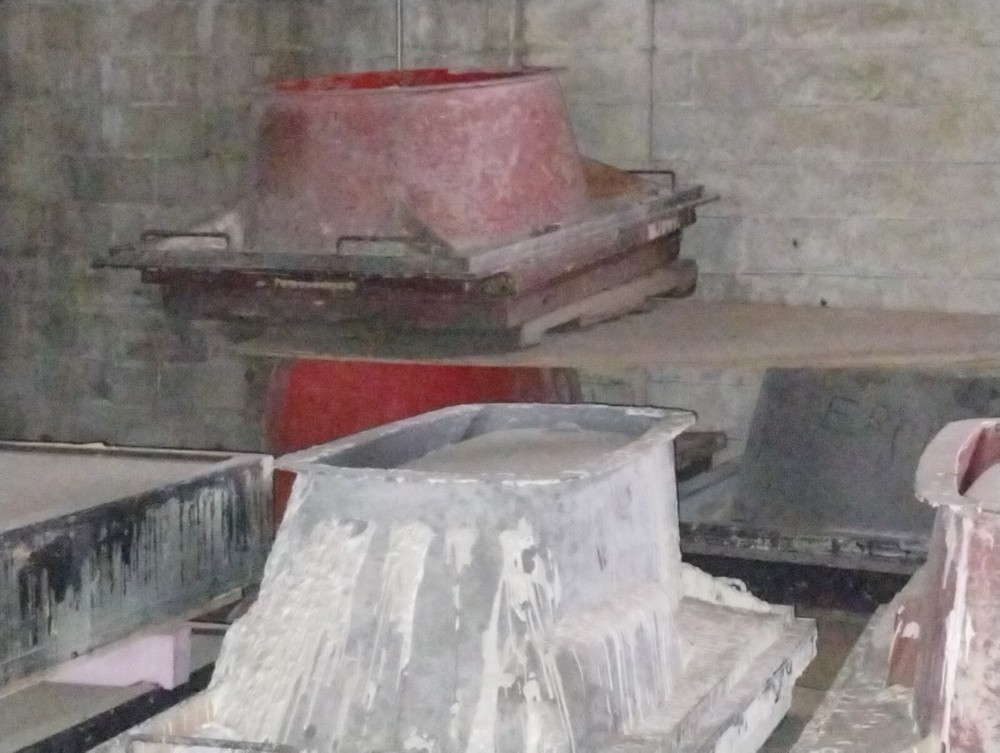 Huge Solid Surface/Cultured marble Surplus and Production Lot