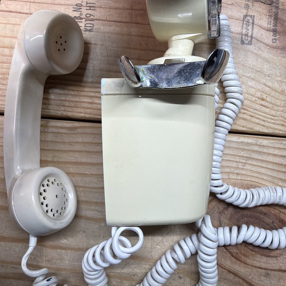 AUTOMATIC ELECTRIC SPACESAVER Wall Phone NB 830. D