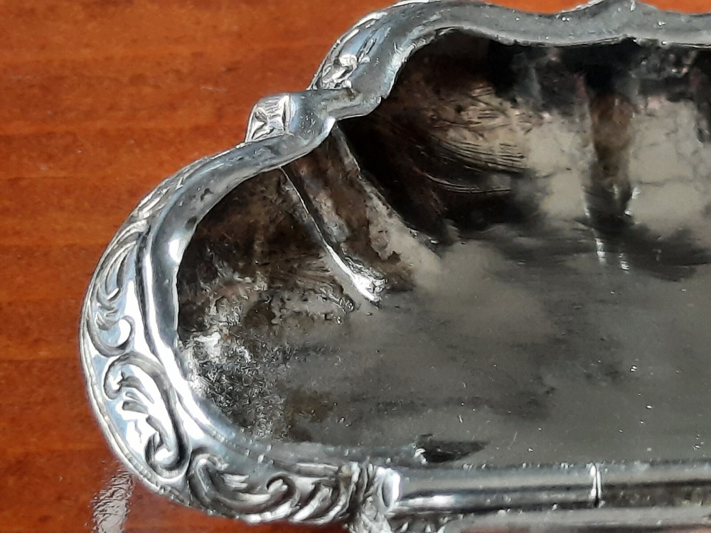 800 Silver Cast German Shell Shaped Trinket or Snuff Box