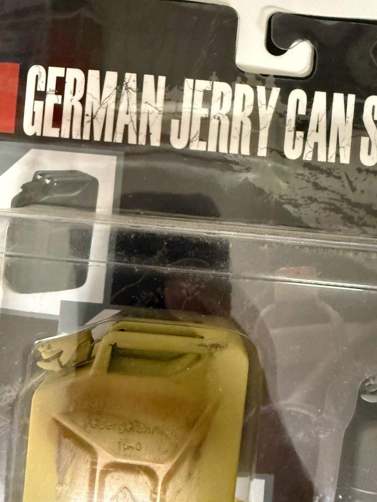 German Jerrycans (4)