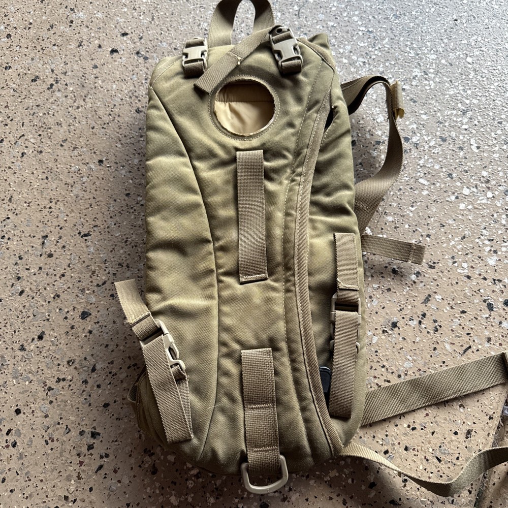 USMC Military Hydration Pack Camelback No Bladder Coyote Backpack Water