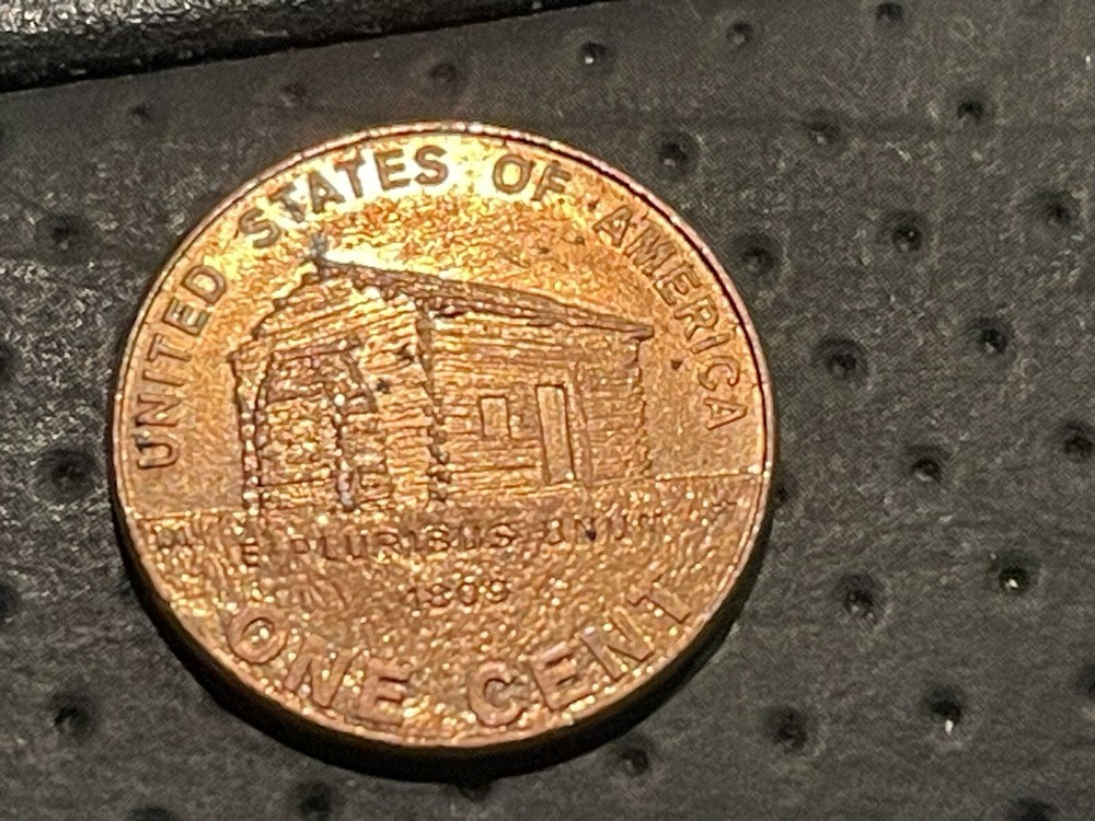 2009 Lincoln log cabin penny no mint mark lower back error X1