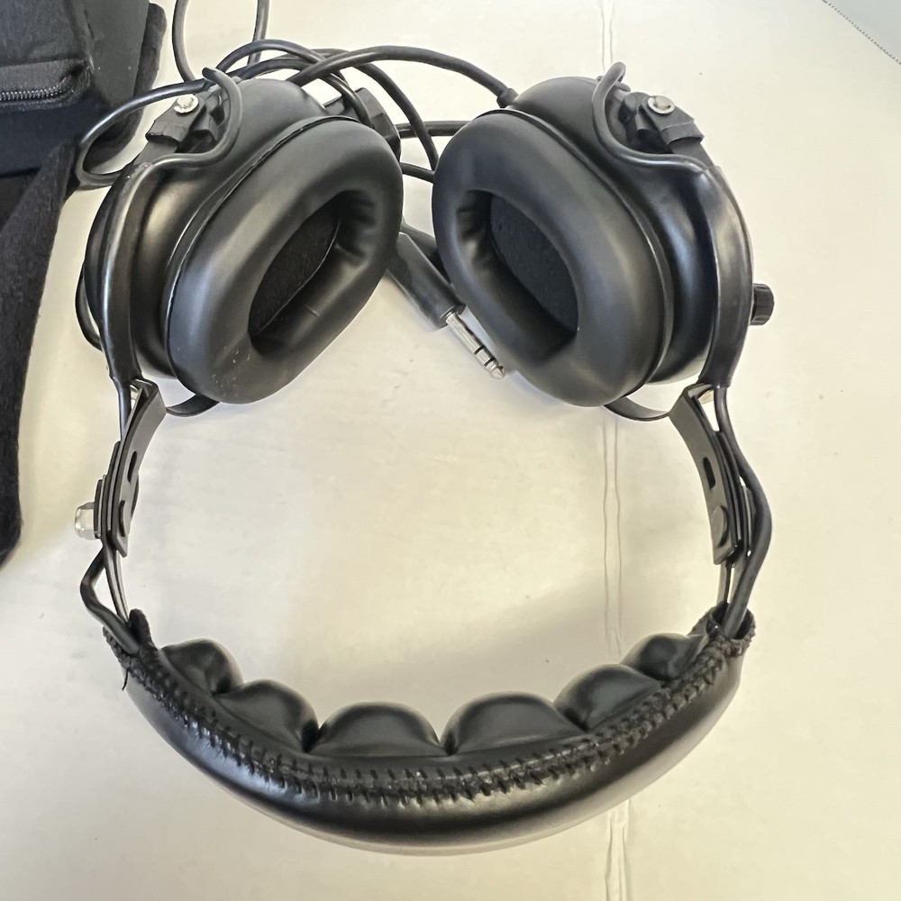 FlightCom Blackhawk 5DX General Aviation Aircraft Headset Carrying Storage Case