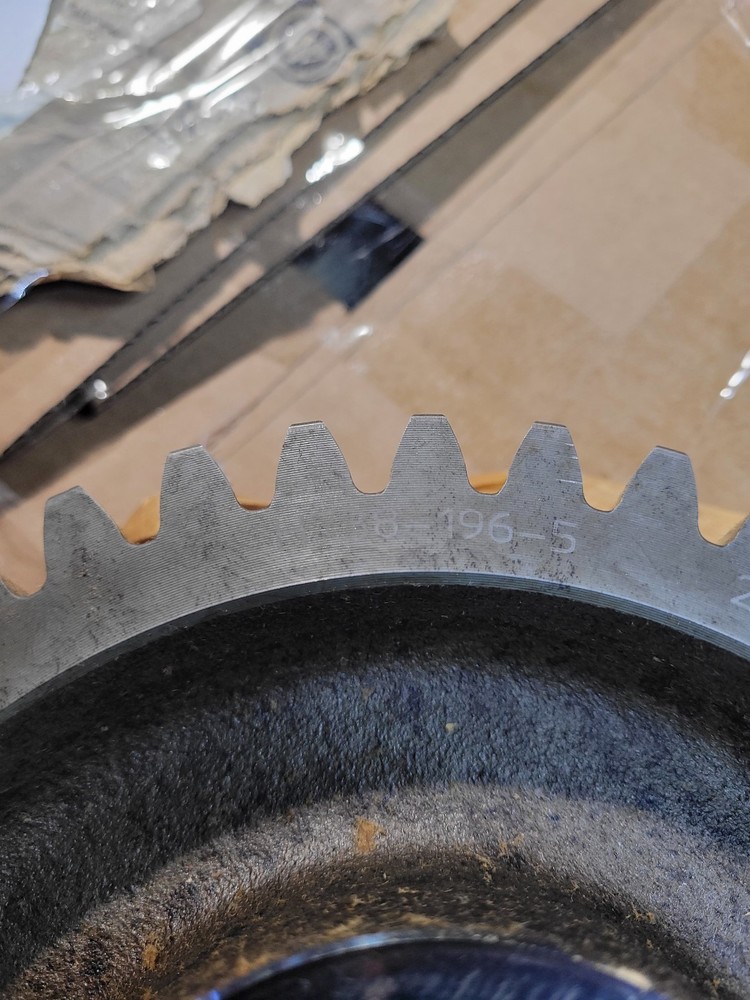 H738-196-5 SPICER GEAR NEW OPEN BOX