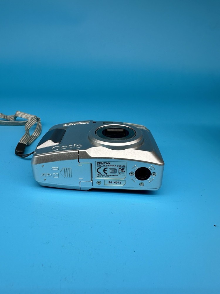Pentax Optio 30 3.2MP Compact Digital Camera, Silver - Tested