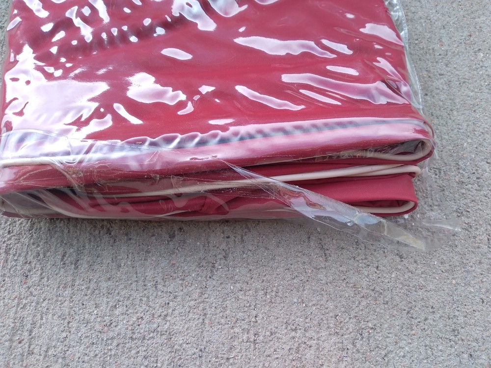 Rubbermaid 40in Gift Wrap Organizer RED