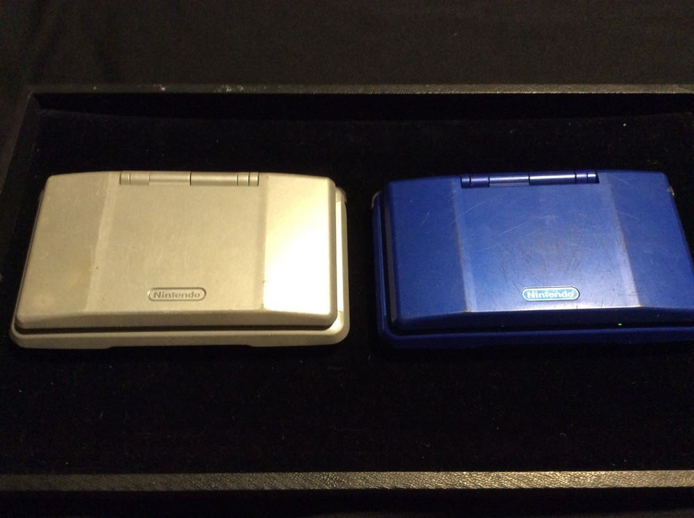2 Nintendo DS Original Handheld Console Authentic No Game Need Charger Both Work