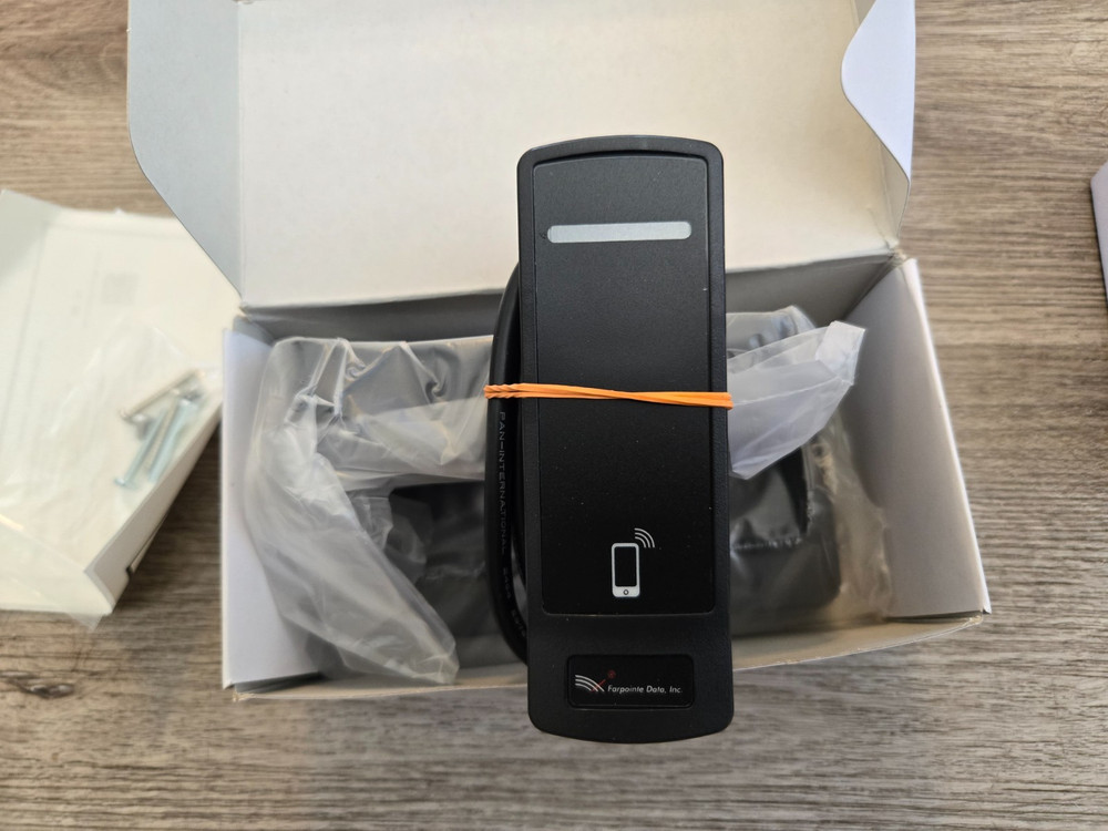 CSR-35L Farpointe Data Contactless Smartcard Reader Black Rev 7