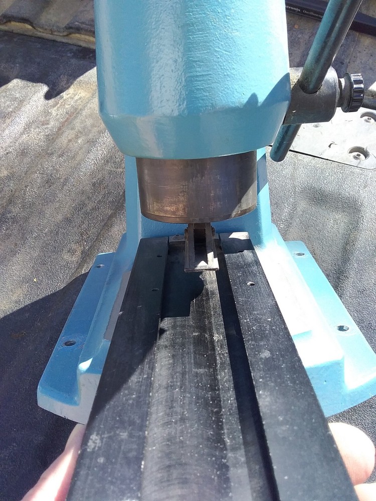 AMP Benchtop Assembly Press Model 91085-2 ( Used )