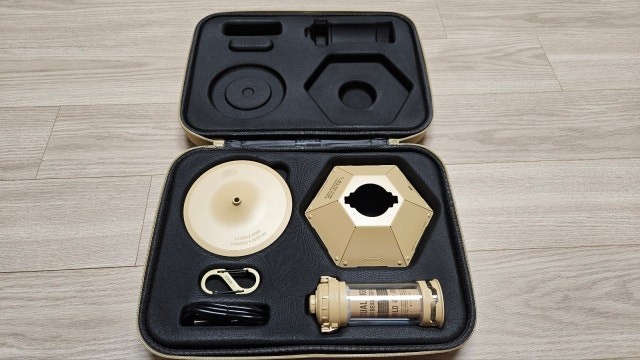 Cargo container Camping Lantern Dual Light Pro Package / Sand Beige color