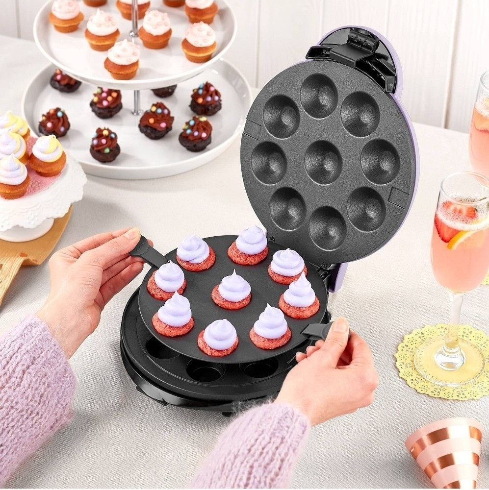 Dash Express Mini Cupcake Maker