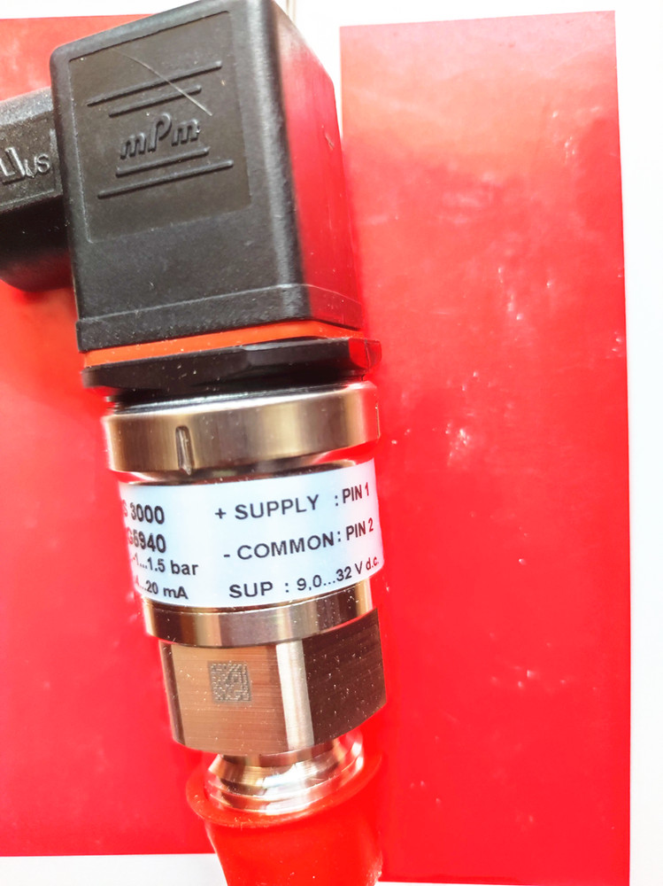 1pcs Danfoss Pressure Transmitter Sensor MBS3000 060G5940 -1-1.5bar