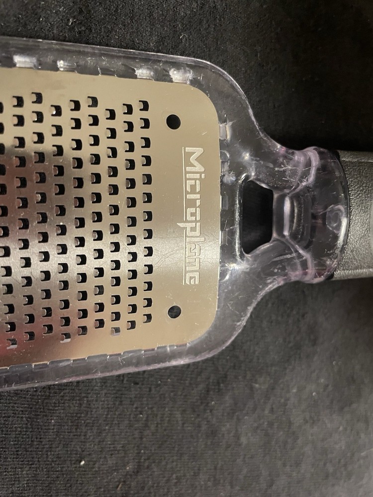 Microplane Home / Professional Series Fine Grater Black Great Kitchen Tool