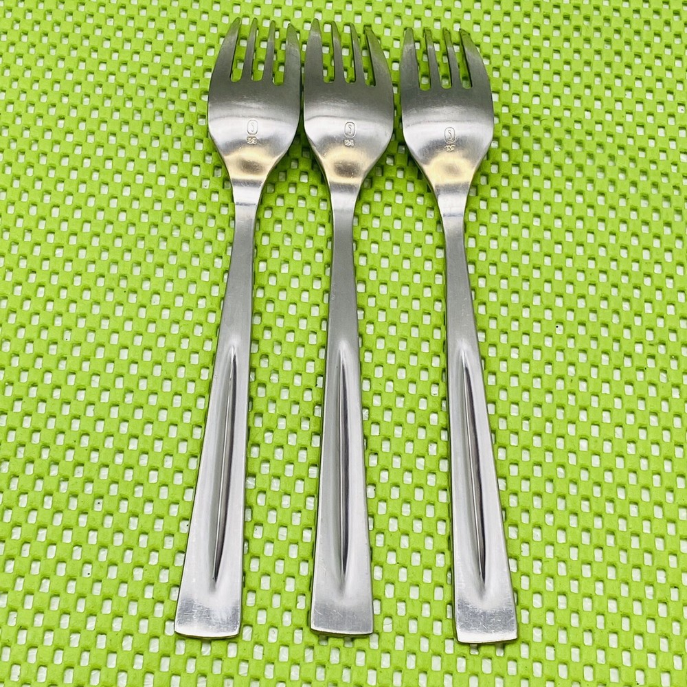 Gourmet Settings SOHO Stainless Flatware 3 Dinner Forks 7 7/8” Length