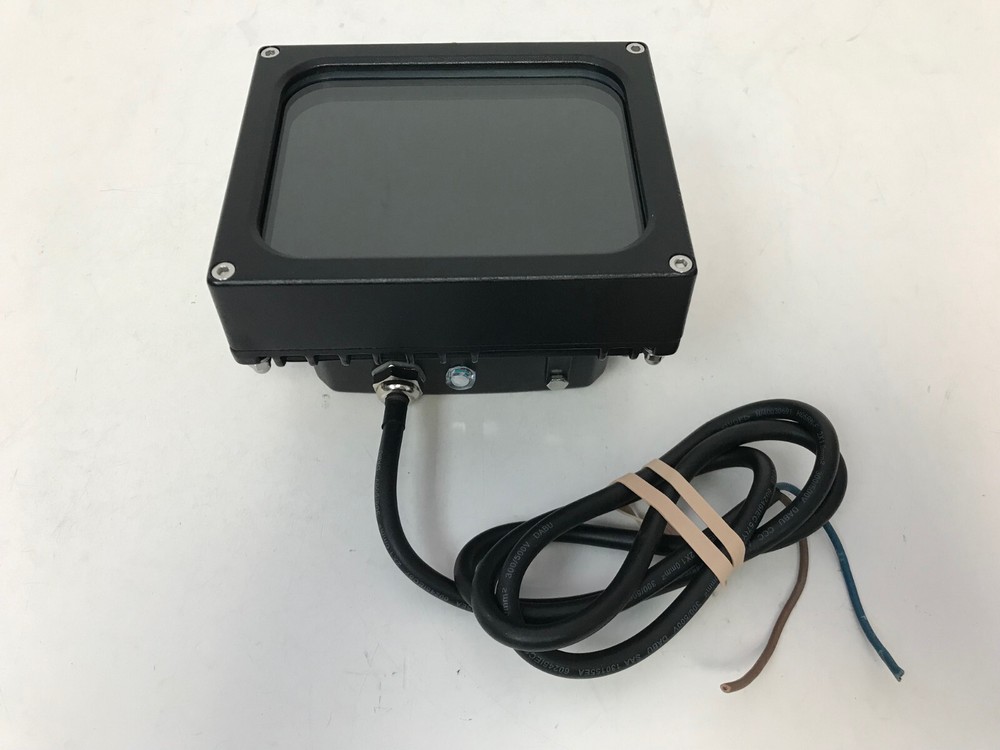 ILUMINAR IRC200-A15-24 IRC200 SERIES MEDIUM-RANGE IR ILLUMINATOR BLACK