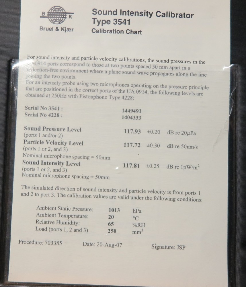 B & K Sound Intensity Calibrator — Type 3541