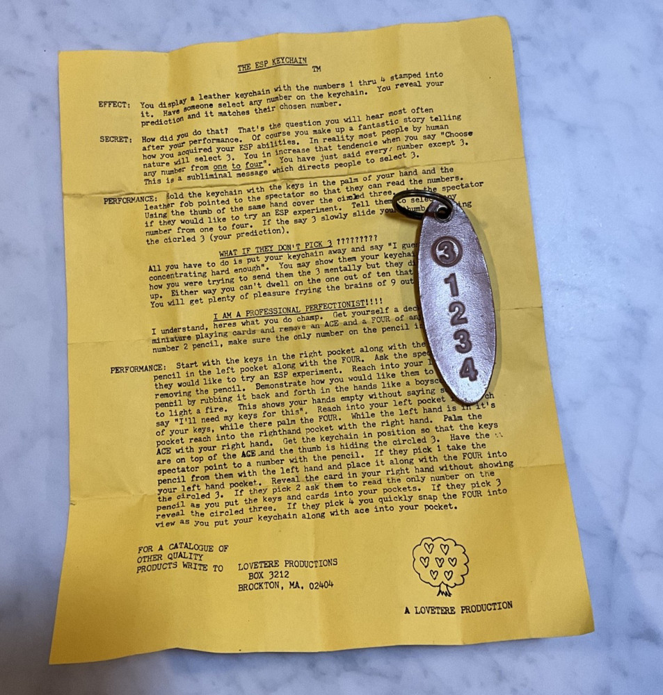 ESP Keychain by Lovetree Production Magic Trick