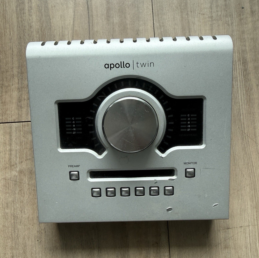 Universal Audio Apollo Twin USB Audio Interface USB 3 Optical In 2 Mic Inputs