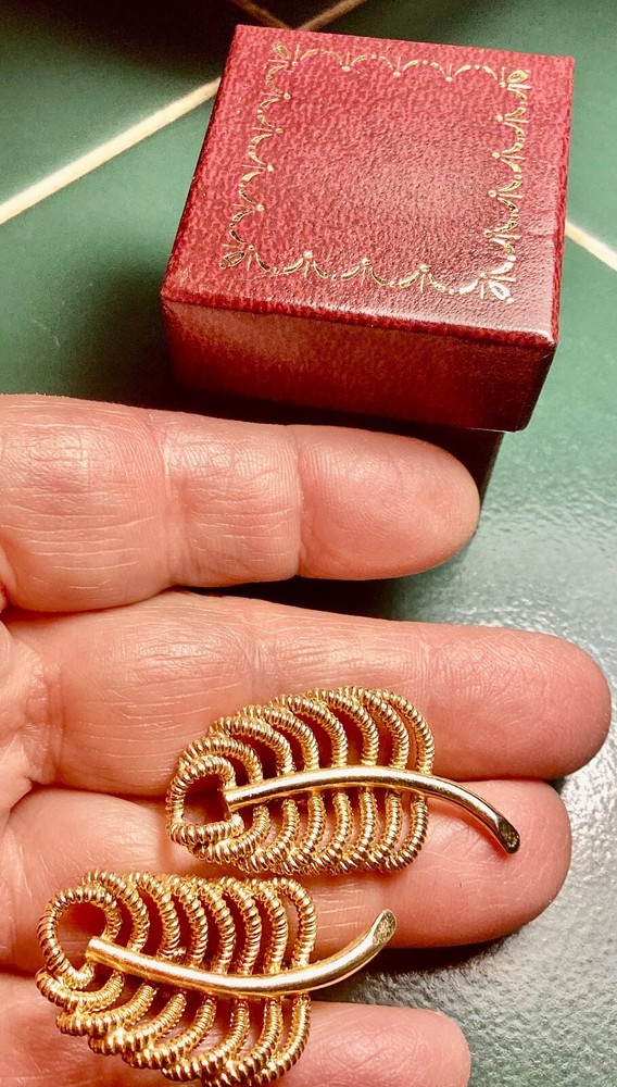 Vintage Roget Leaf Screw Back Earrings