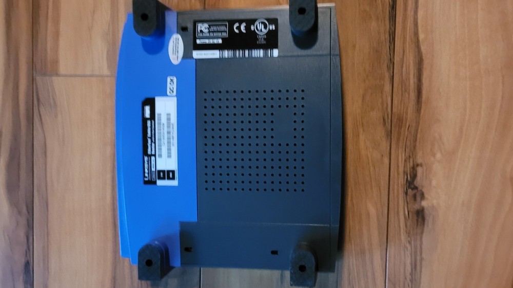 Linksys BEFSR41 Cable/DSL Router with 4-Port Switch Makes A Great Gift