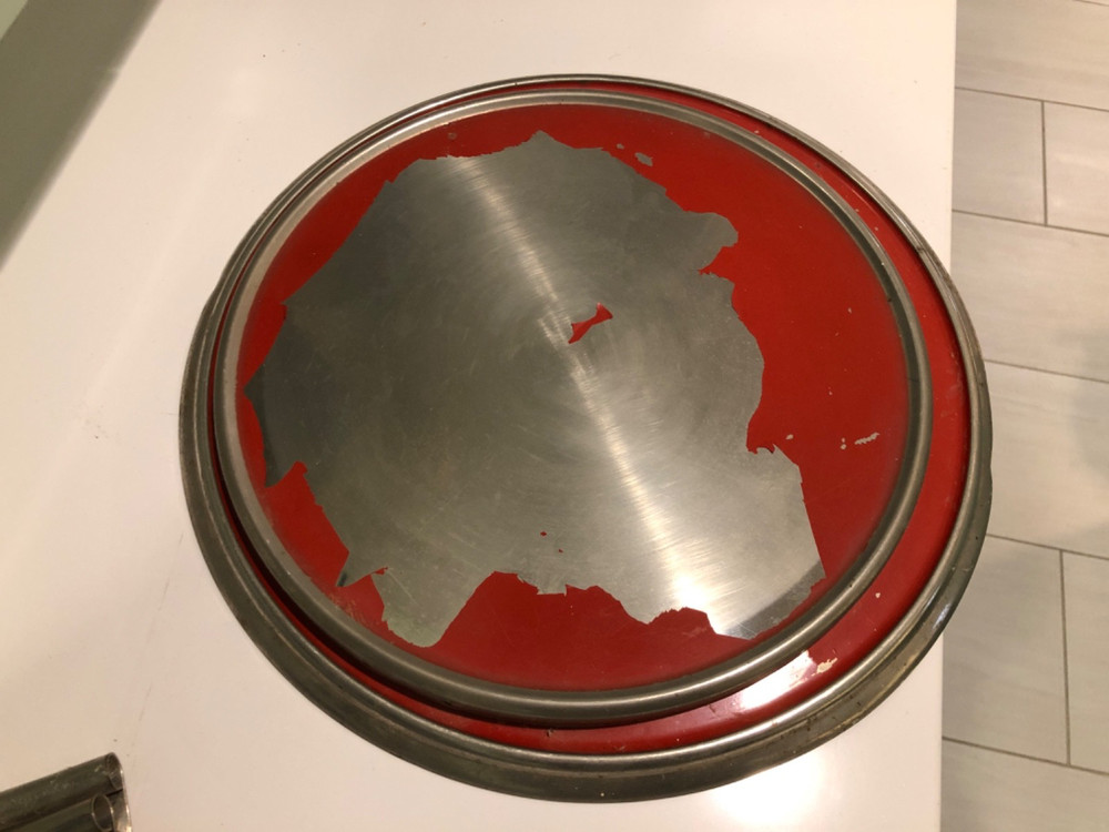 DAYSTROM VINTAGE METAL SIDE TABLE