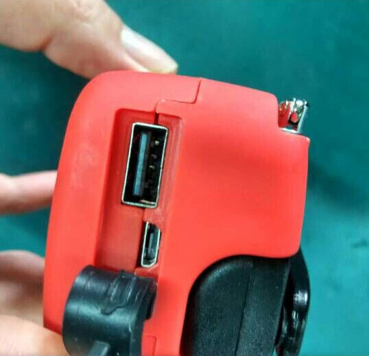 Solar Hand Crank USB Charging Radio with LED Flashlight for Emergency