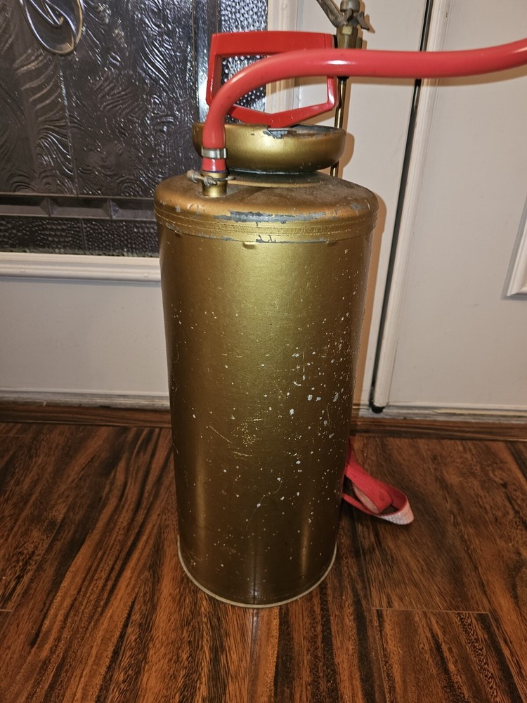 Vintage Hudson Bugwiser Bug Sprayer- Metal Pump, Complete