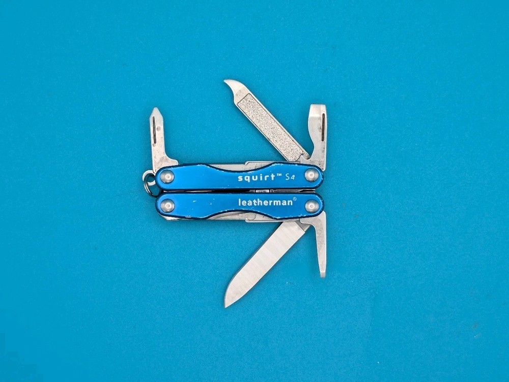 Leatherman Squirt S4 Multi-Tool, Key Ring, Retired, BLUE!