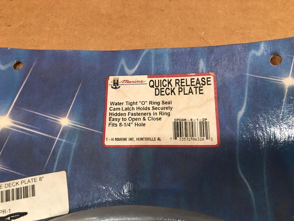 TH t-h Marine 8" Deck Plate Quick Release Black DP-8-1-DP