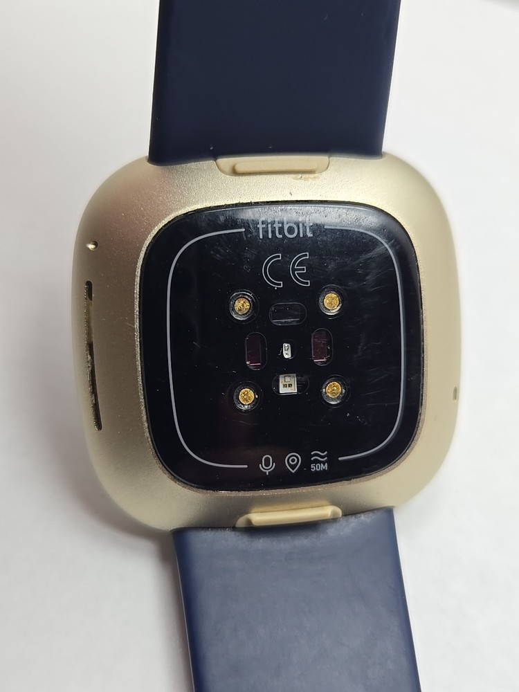 Fitbit Versa 3 FB511 Smartwatch GPS Heart Rate SpO2 Activity Tracker - Read Dis
