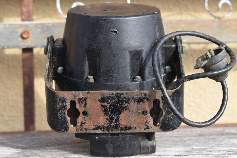 VINTAGE DANFORTH / WHITE CORSAIR SHIP / SAILBOAT COMPASS