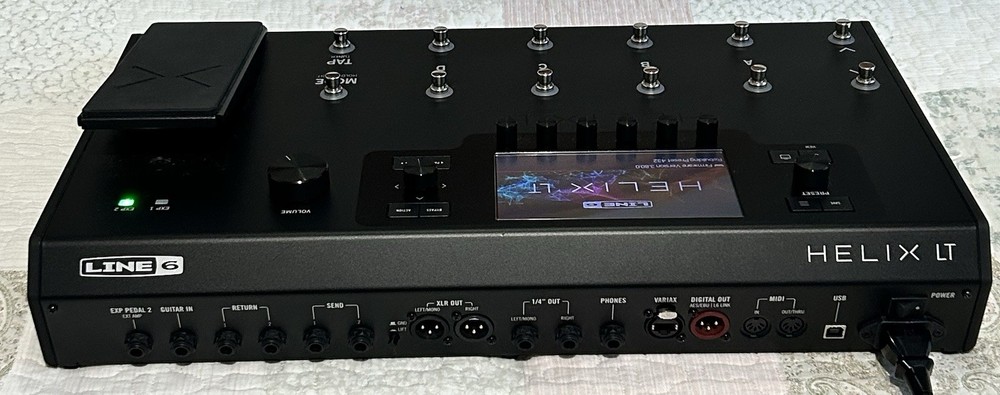 Line 6 Helix LT Guitar Processor With Gator Case