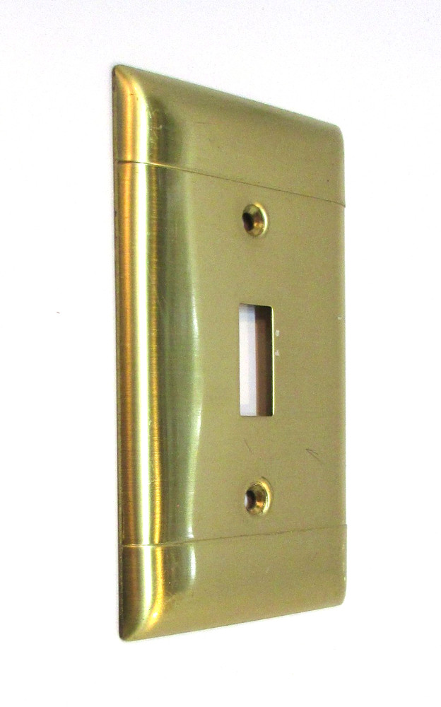 Very Good Pre-owned Brass Single Gang Rectangle Switch Box Cover